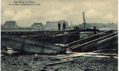 Zniszczony podczas wojny most kolejowy w  Orzyszu