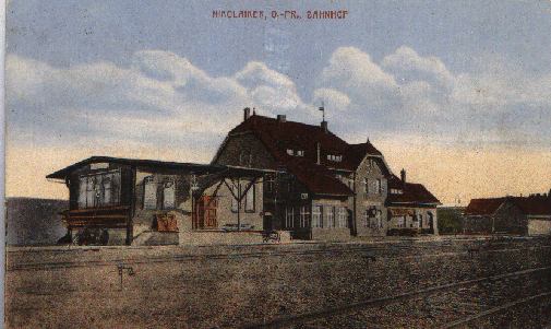 Dworzec kolejowy w Mikoajkach